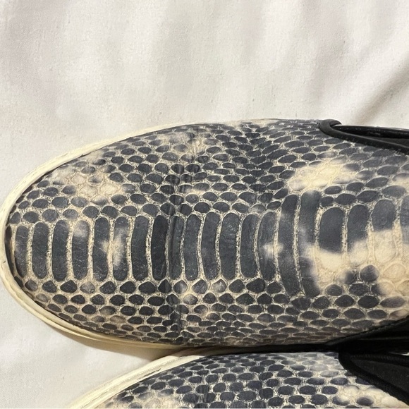 Cole Haan womens slip on Bowie light blue snakeskin shoes 7.5 slip on sneaker‍‍ - Picture 6 of 14